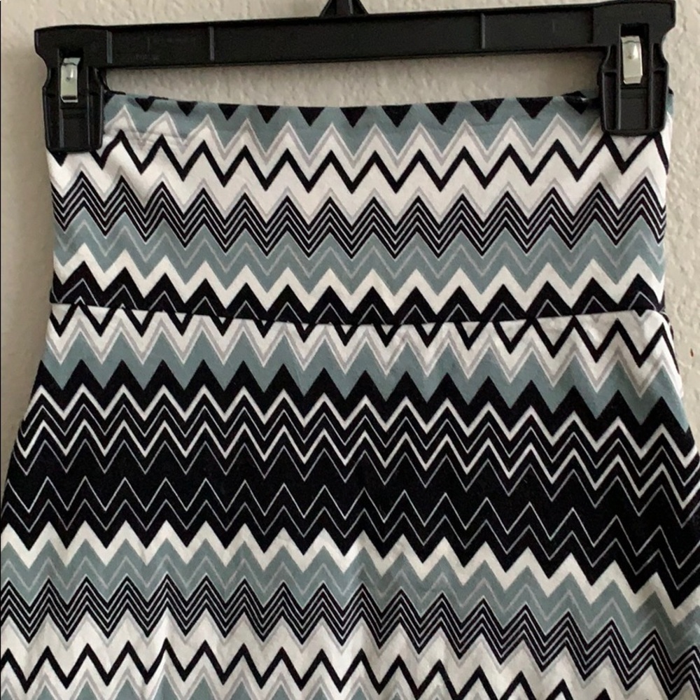 Patterned skirt - Picture 3 of 5